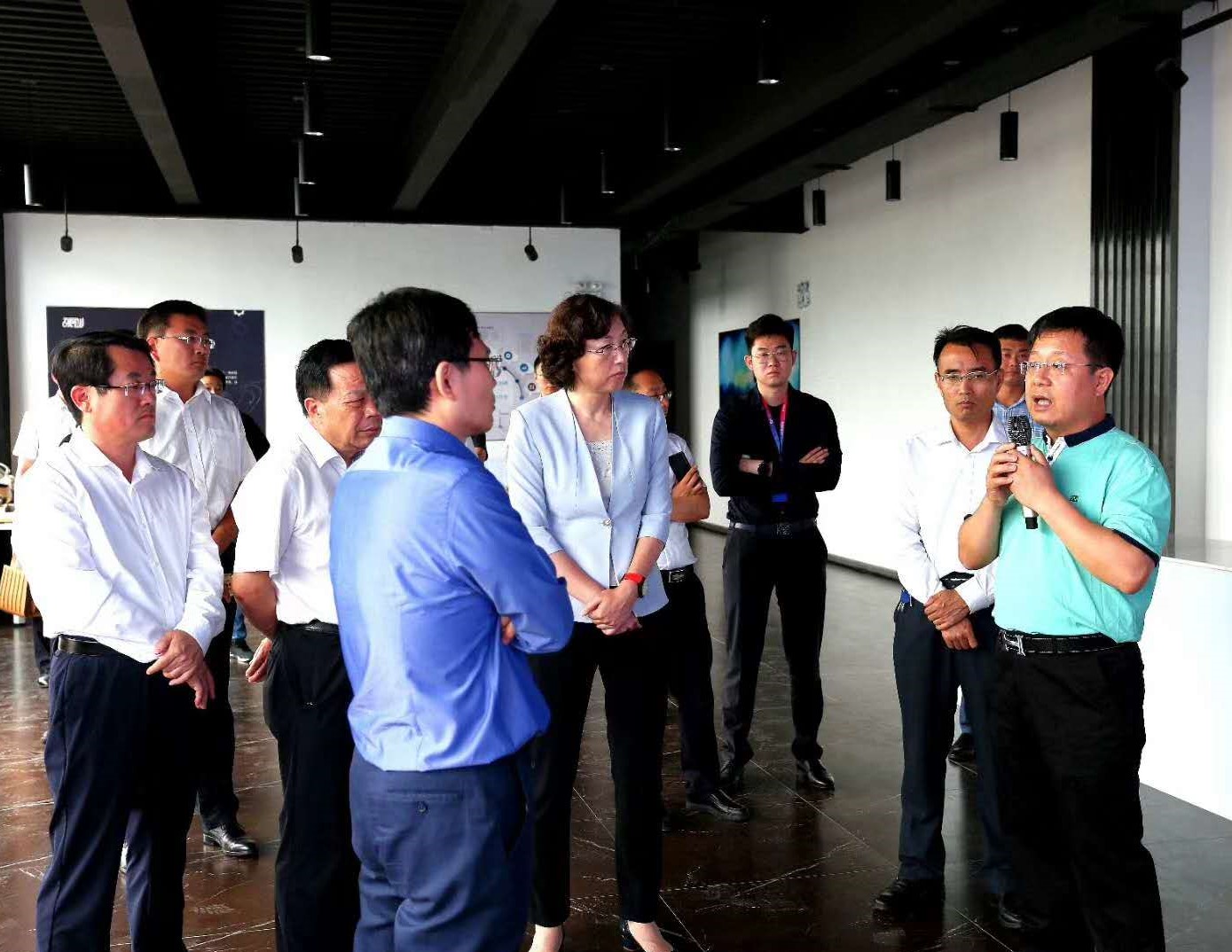 緊跟工(gōng)業(yè)互聯的(de)龍頭發展傳感模塊産業(yè)(圖1) 緊跟工(gōng)業(yè)互聯的(de)龍頭發展傳感模塊産業(yè)(圖1)